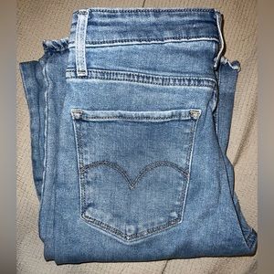 Levi’s High-Rise Bootcut Lightwash Jeans, Size 26